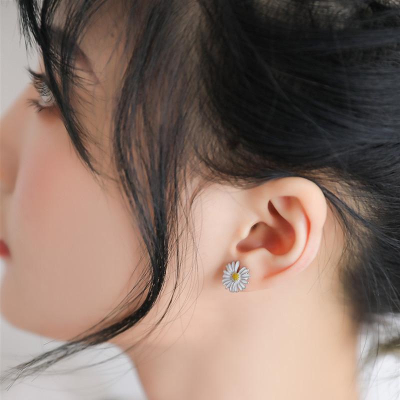 G-Dragon Daisy Earring