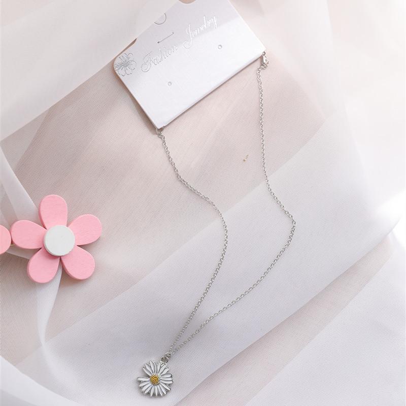G-Dragon Daisy Necklace