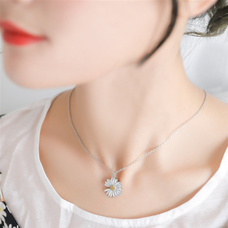 G-Dragon Daisy Necklace
