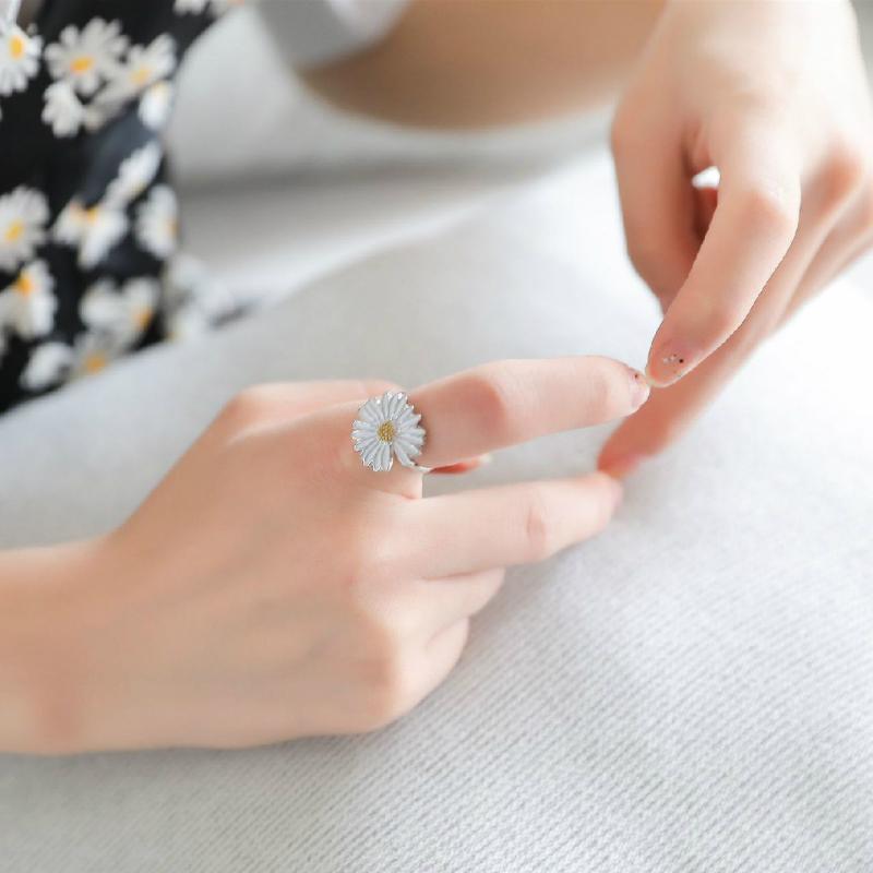 G-Dragon Daisy Ring